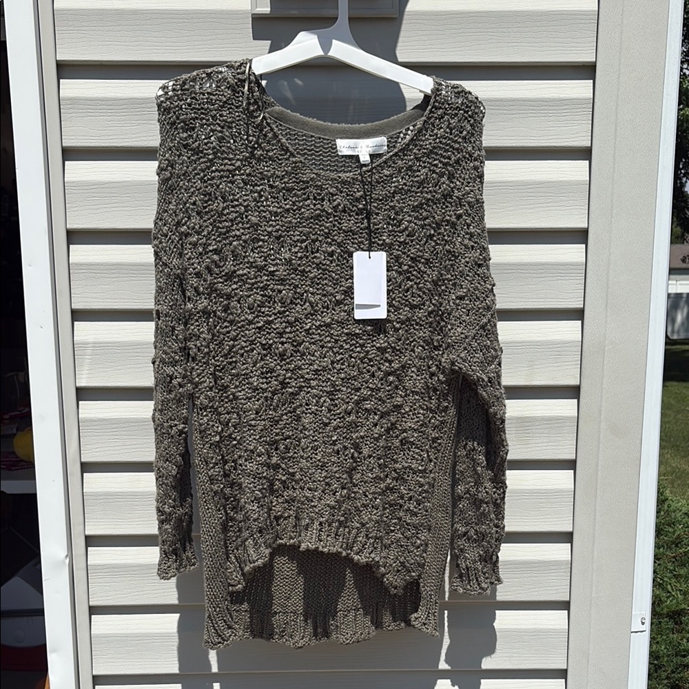 Chelsea & Theodore Gray Crew Neck Sweater Relaxed Fit